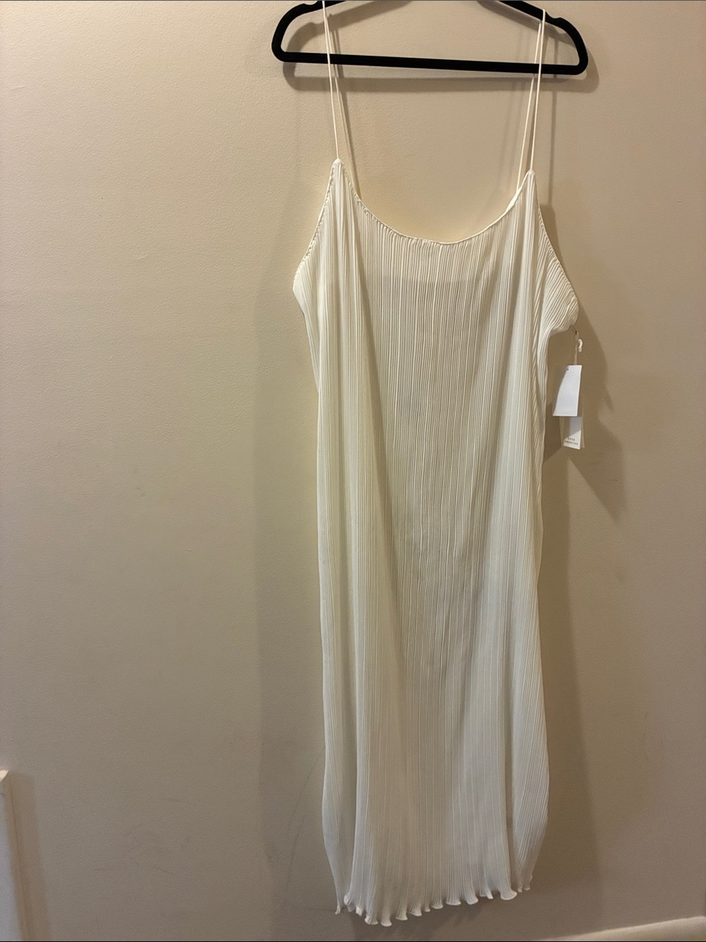 Good American NWT Women’s Cream Pleated Slip Dress - romantic - sz 7/8